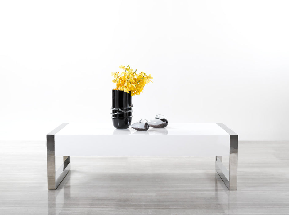 J & M Furniture Modern Coffee Table 115A in White