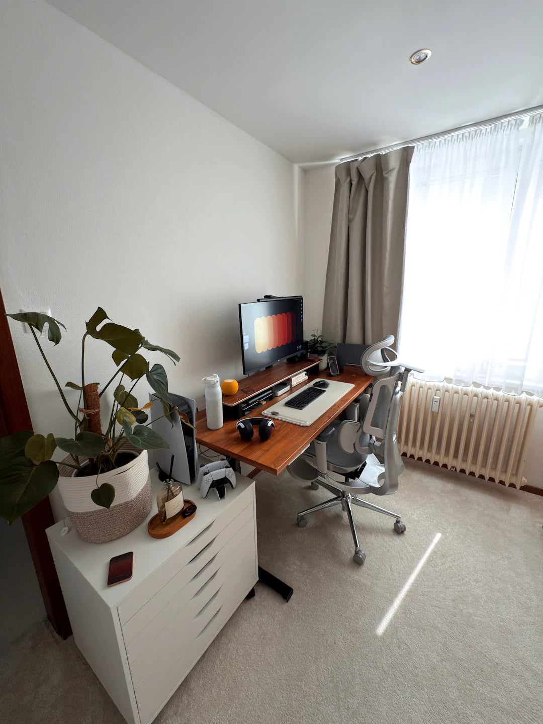 Elegant Desks for Stylish Home Offices