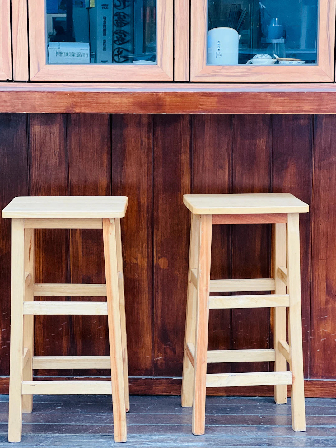Chic Counter Stools to Elevate Your Dining Experience