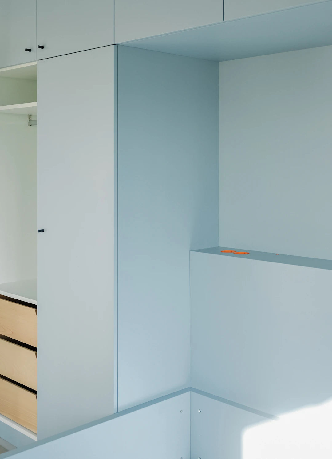 Stylish Chests for Bedroom Organization and Storage