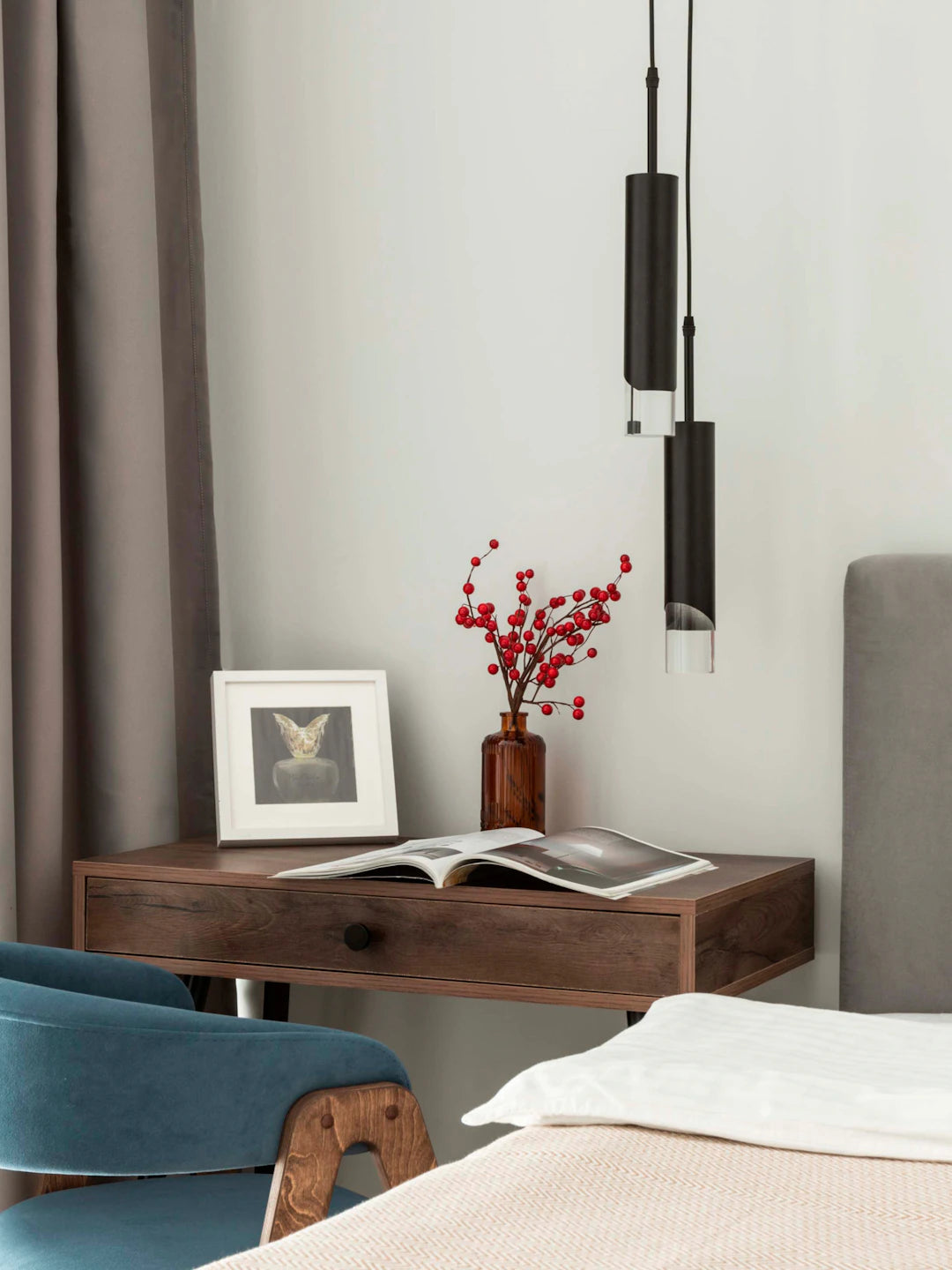 Accessorizing Modern Furniture for a Personal Touch