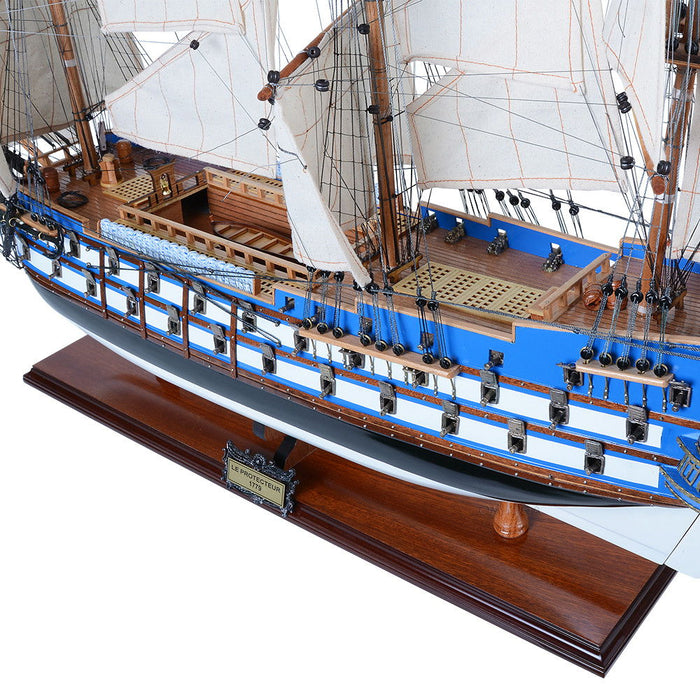 Hand Painted Model Boat (624642) - White / Blue