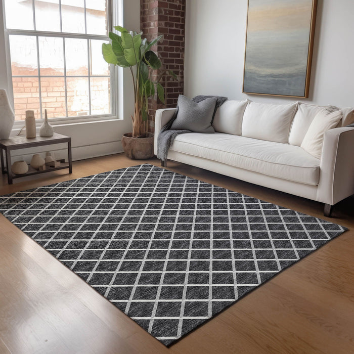 8' X 10' Geometric Washable Area Rug With UV Protection - Black / Ivory