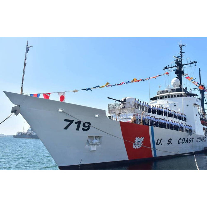 Hand Painted Model Boat (624496) - White