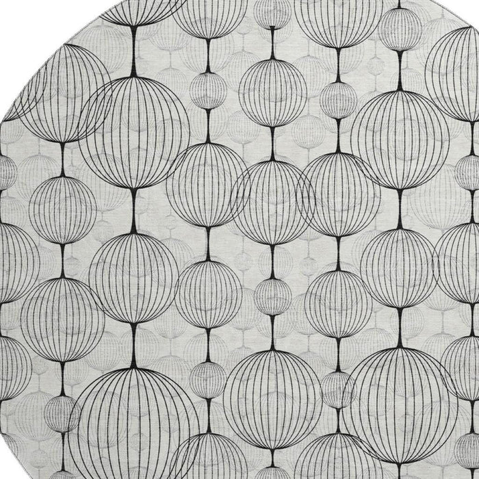 8' Geometric Washable Round Rug With UV Protection - White And Gray
