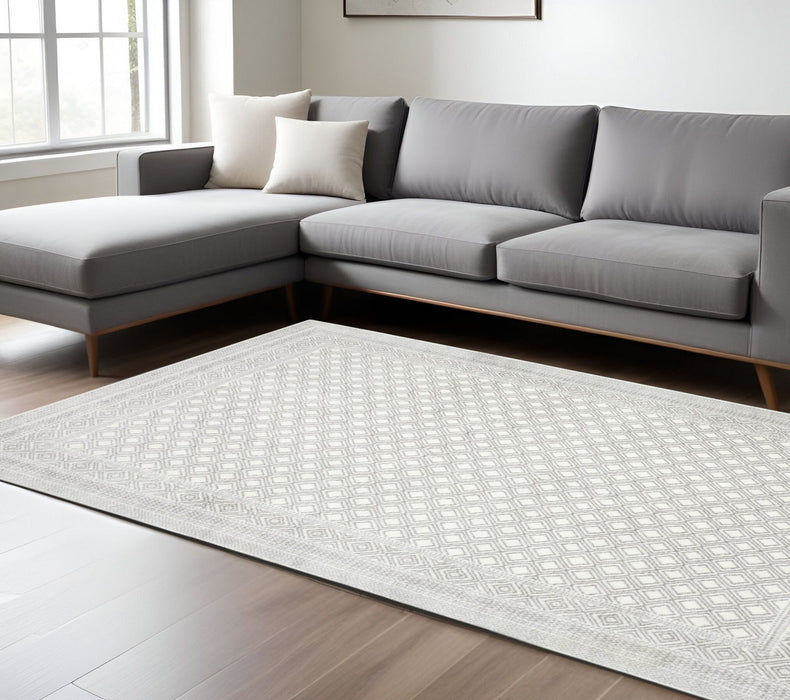 7' x 10' Oriental Power Loom Area Rug - Gray And White