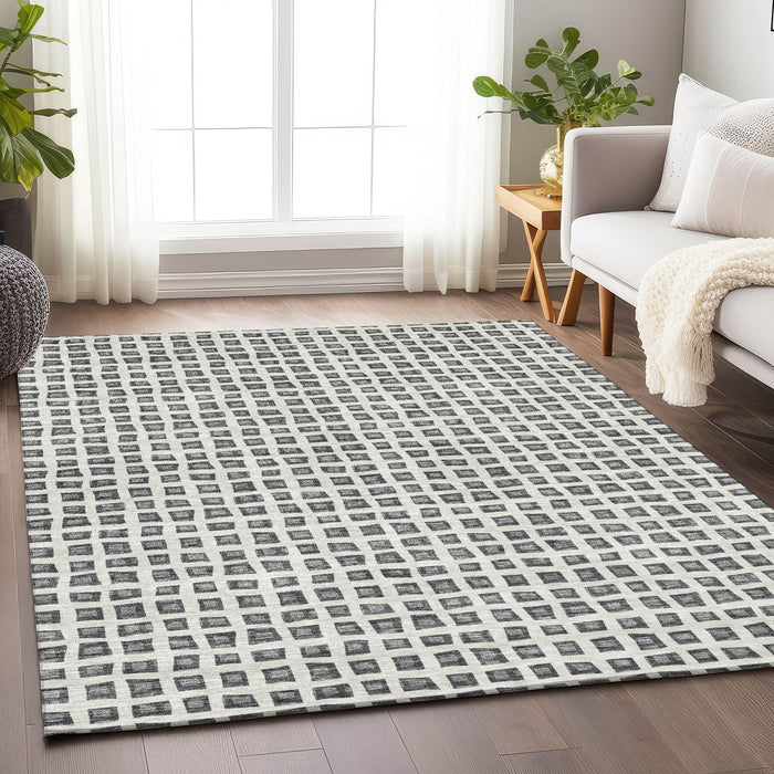8' X 10' Geometric Washable Area Rug With UV Protection - Gray / Silver