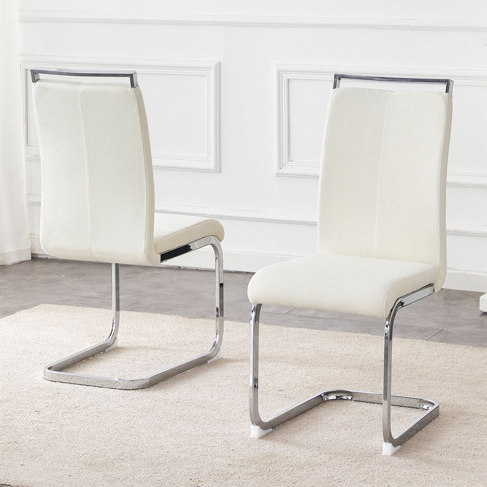 Set of Giga dining chairs with ergonomic backrests, featuring modern design and comfortable seating for dining rooms.
