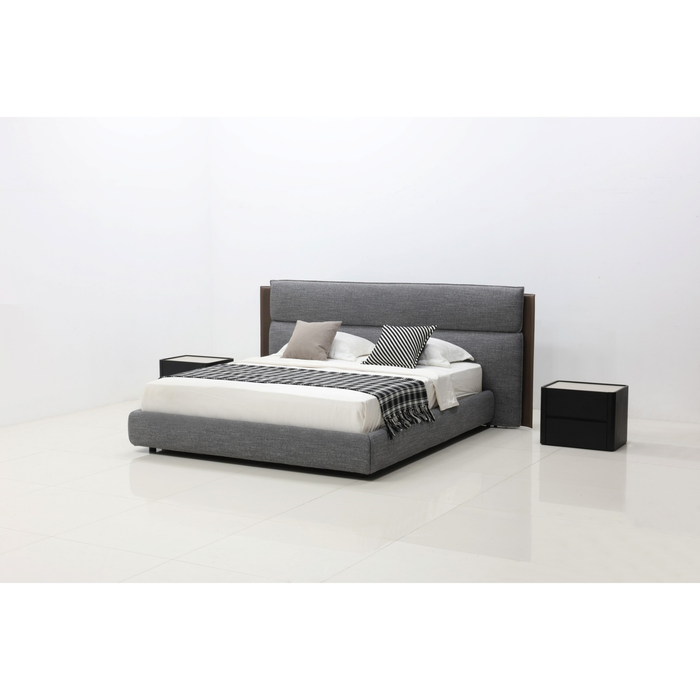 J & M Furniture G Torino in Queen Size Bed