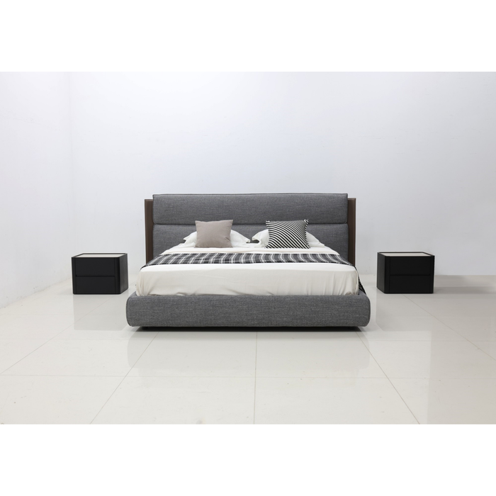 J & M Furniture G Torino in King Size Bed