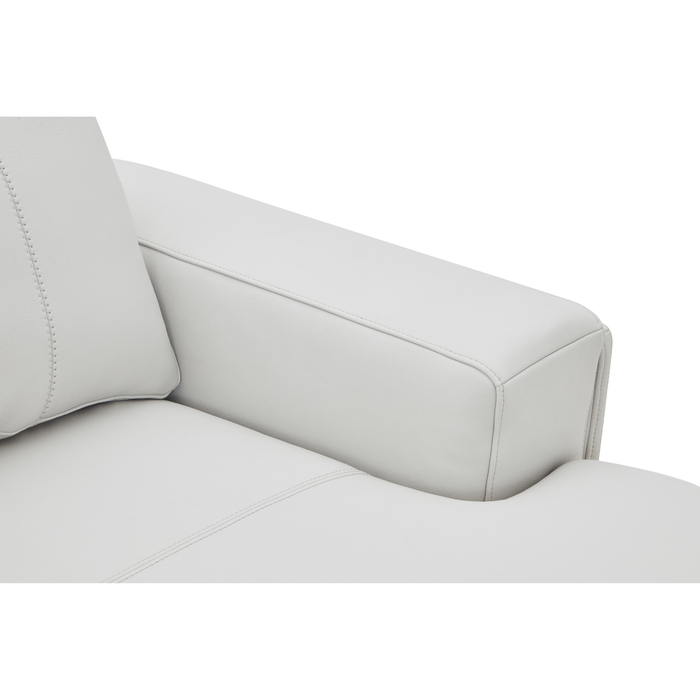 J & M Furniture Capri RHF Sectional in Frost