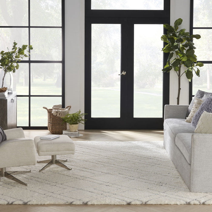 8' X 10' Geometric Shag Area Rug - Ivory And Gray