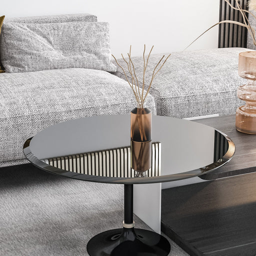 Round tempered glass table top with beveled polished edges, thick and durable, by Giga.