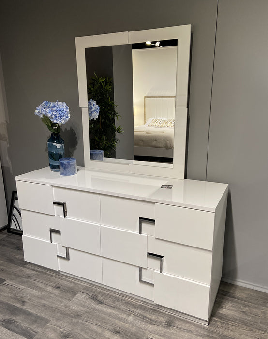 J & M Furniture Infinity Premium Dresser in Bianco Lucido