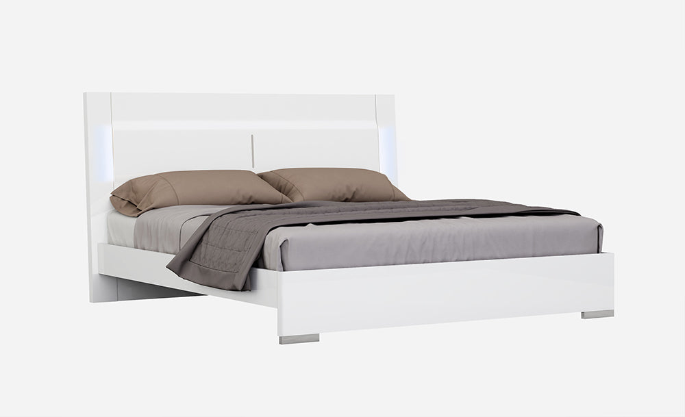 J & M Furniture Oslo King Bed in White