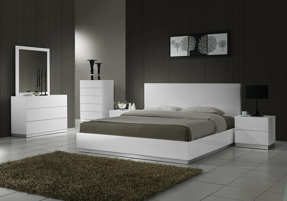J & M Furniture Naples Queen Size Bed in White