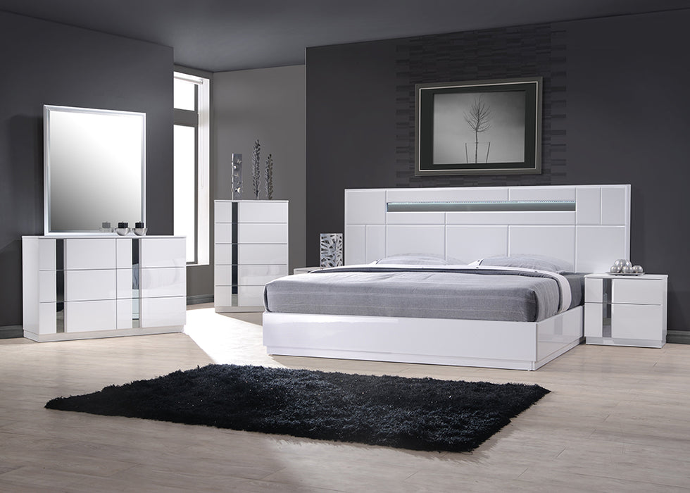 J & M Furniture Palermo Queen Size Bed in White