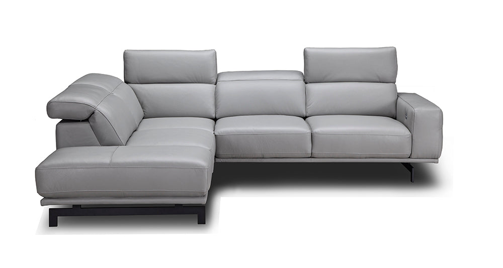 J & M Furniture Davenport Light Grey Sectional in Left Facing