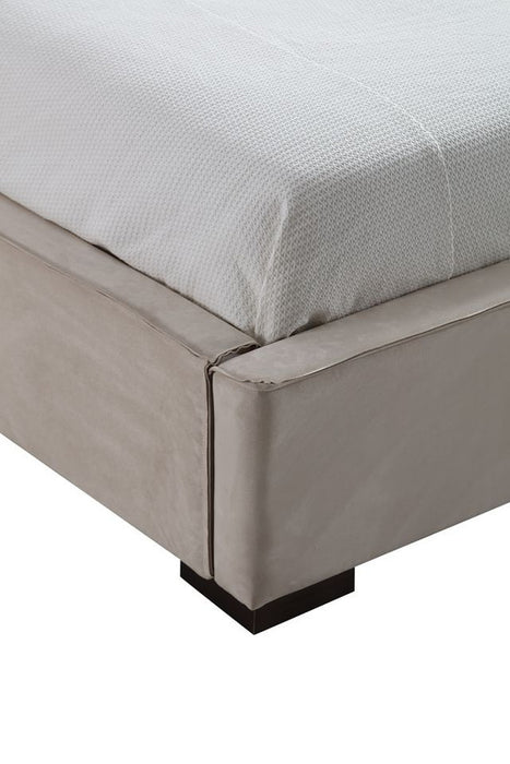 J & M Furniture Serene King Bed - Natural