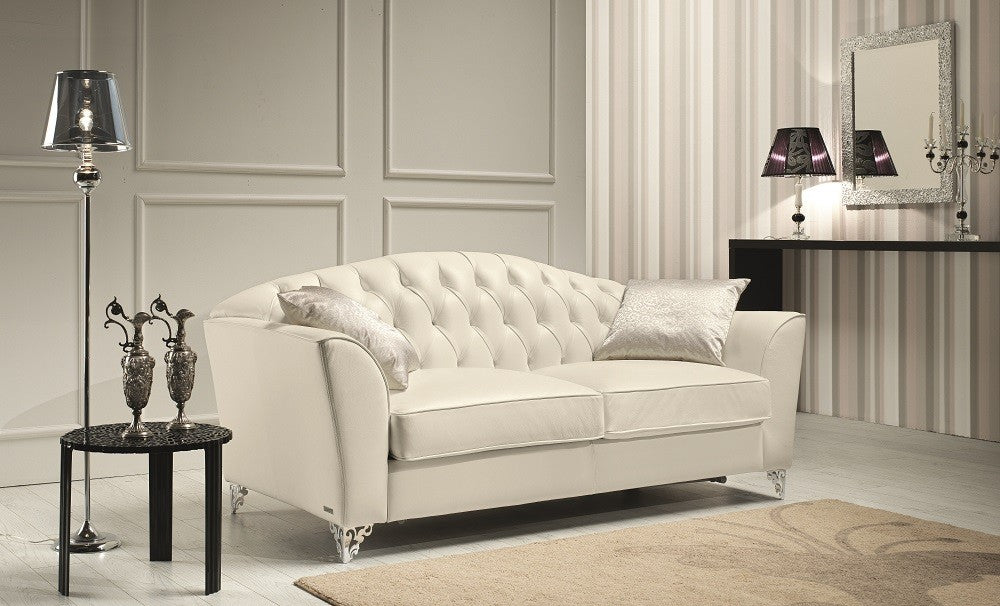 J & M Furniture The Divina Love Seat