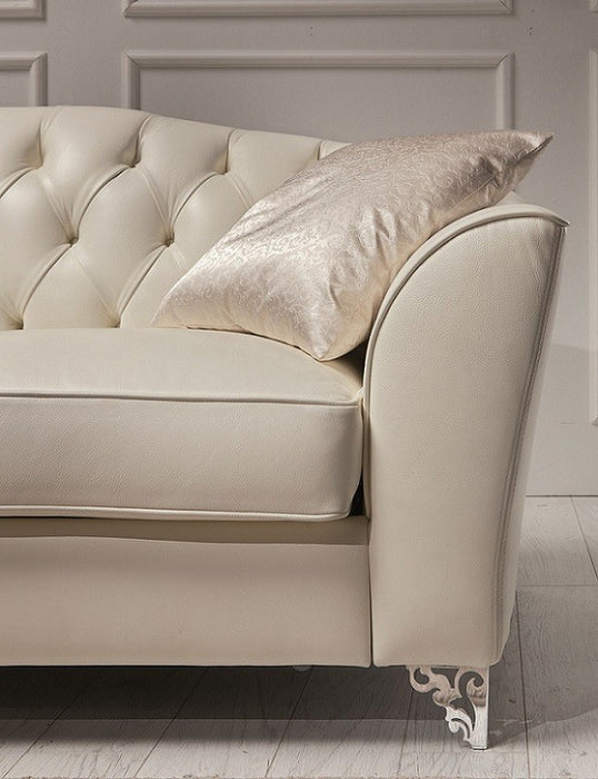 J & M Furniture The Divina Love Seat