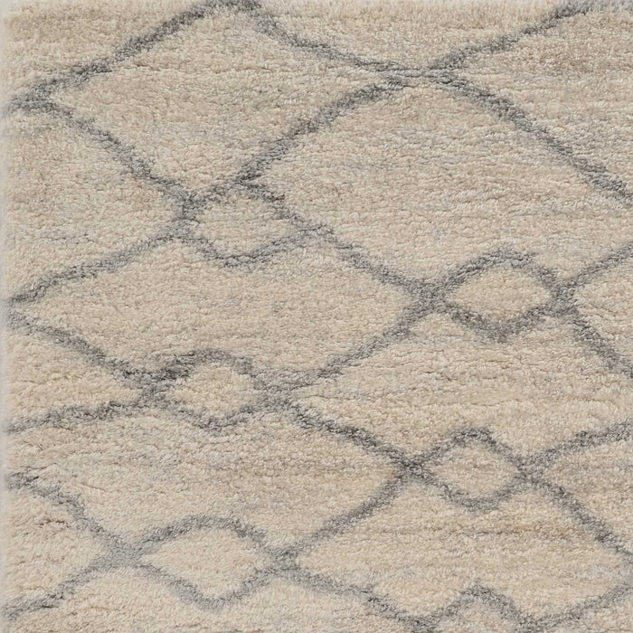 7' x 9' Area Rug - Gray And Ivory