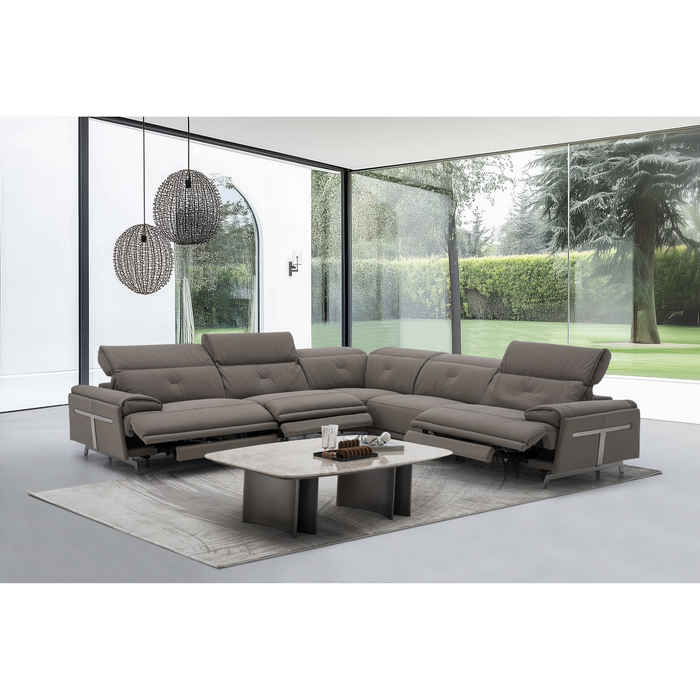 J & M Furniture Dolce Vita Reclining Sectional in Brownie