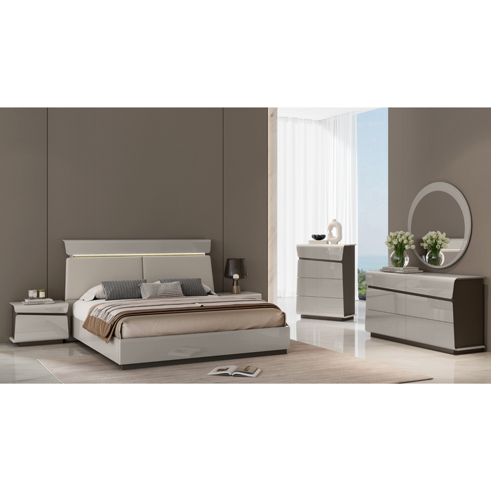 J & M Furniture Vienna Queen Bed