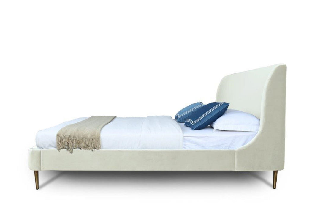 Manhattan Heather - Bed With Gold Legs