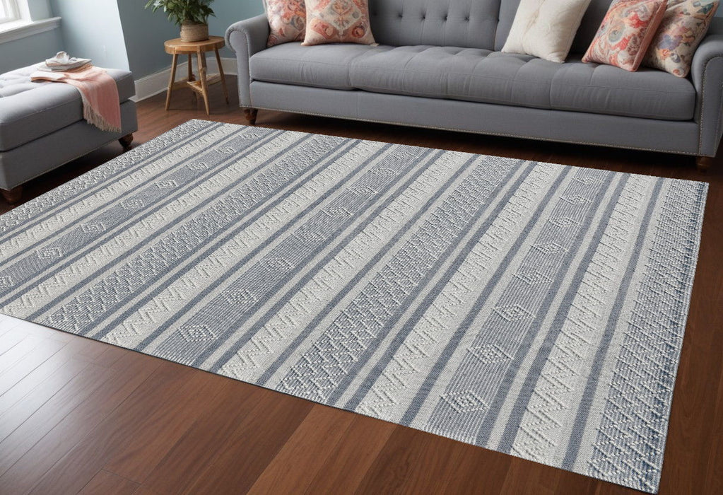 8' x 10' Gray Geometric Hand Loomed Area Rug - Light Gray And Dark