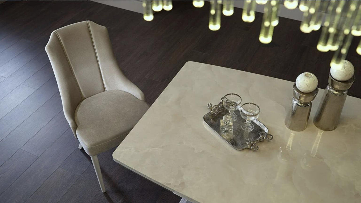 Ballona Gravita Dining Table