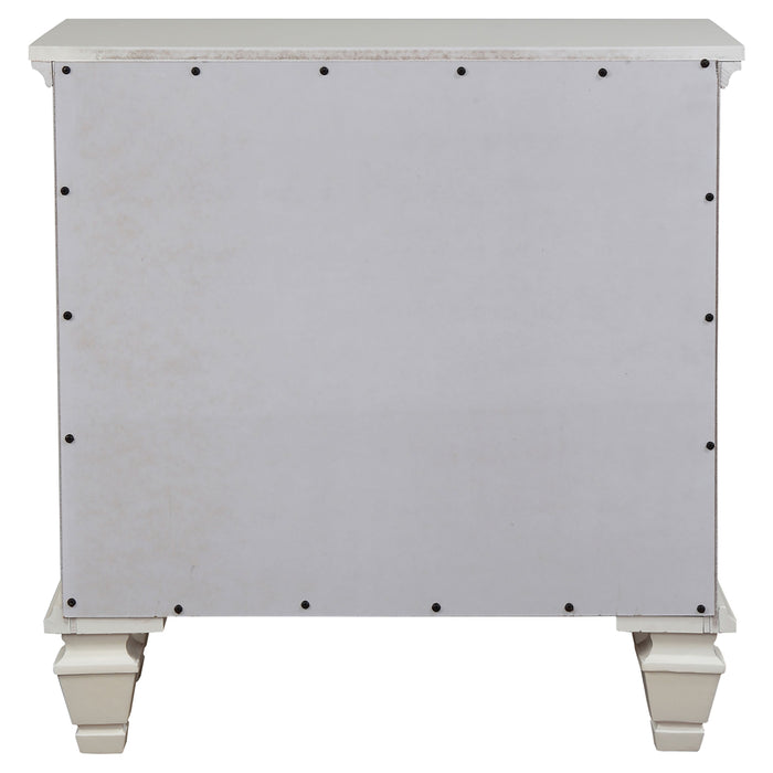 Cream white Sandy Beach 3-drawer nightstand by CoasterEssence, showcasing smooth finish and modern furniture design.