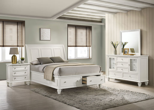 Cream white Sandy Beach 4-piece Eastern King bedroom set by CoasterEssence featuring a bed, nightstands, and matching bedroom furniture.