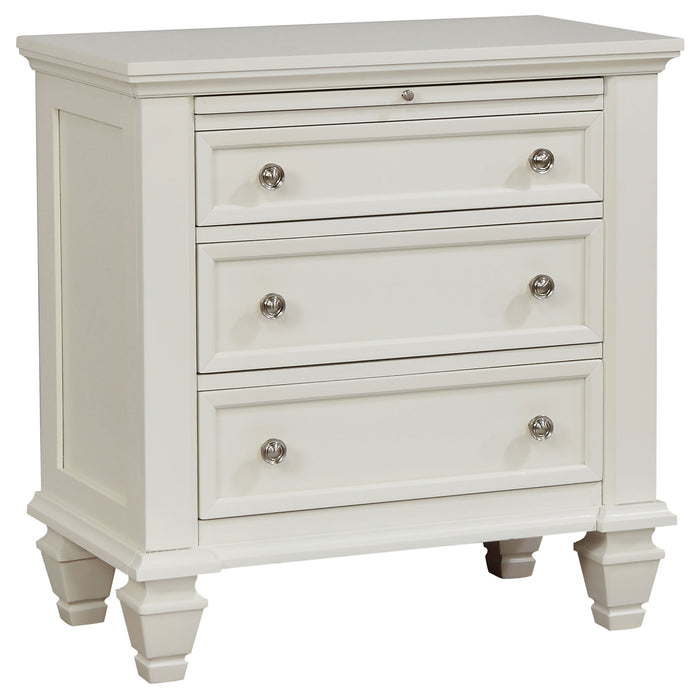 Cream white Sandy Beach 4-piece queen bedroom furniture set by CoasterEssence, including bed frame, dresser, mirror, and nightstands.