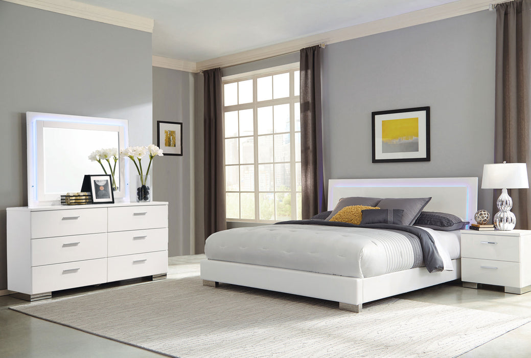 CoasterEssence Felicity 4-piece California king bedroom set in white high gloss finish