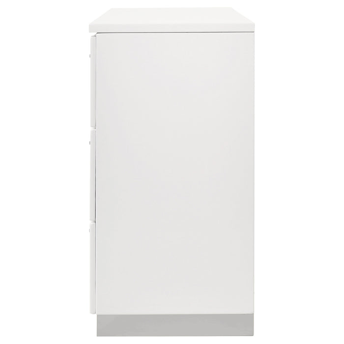 White high gloss Felicity 6-drawer dresser by CoasterEssence with sleek modern design and metal drawer handles.