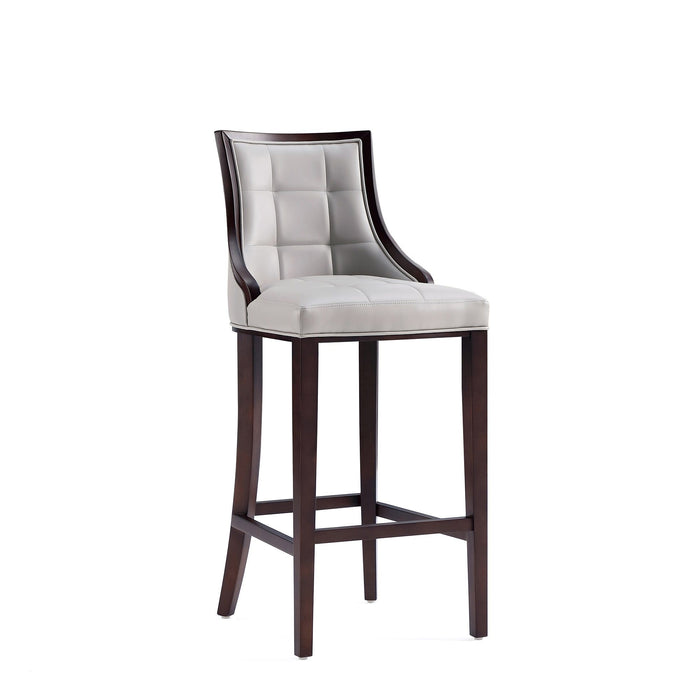 Manhattan Fifth Avenue - Barstool
