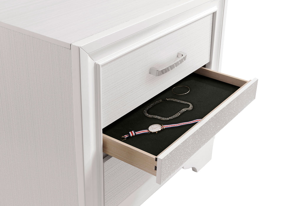 CoasterEveryday Miranda 4-piece California King bedroom set with white finish, including bed frame, nightstands, and dresser.