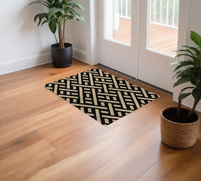 2' X 4' Checkered Washable Area Rug With UV Protection (568175) - Black / Off White