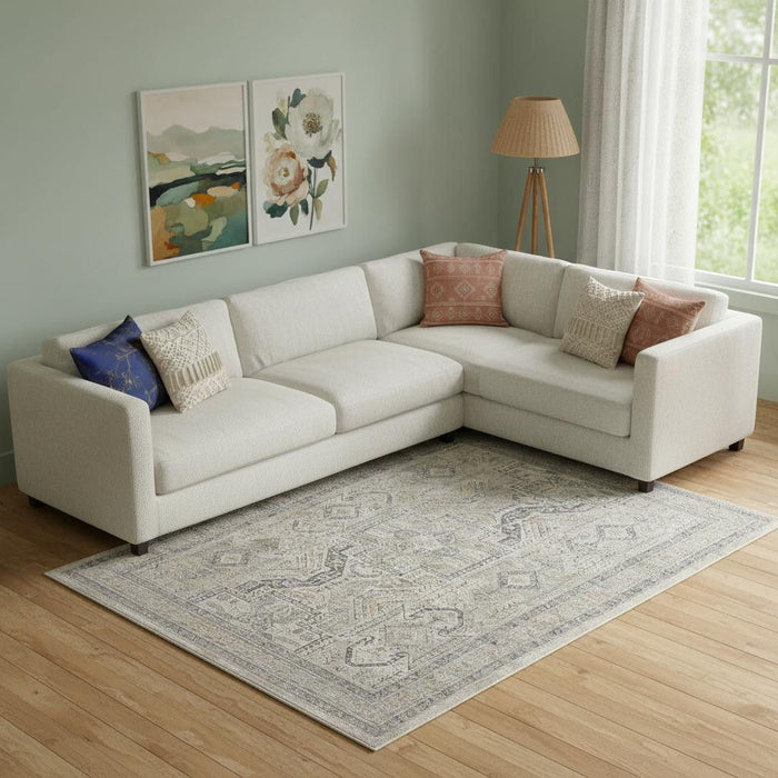 10' X 14' Medallion Distressed Area Rug With Fringe (546450) - Ivory / Gray
