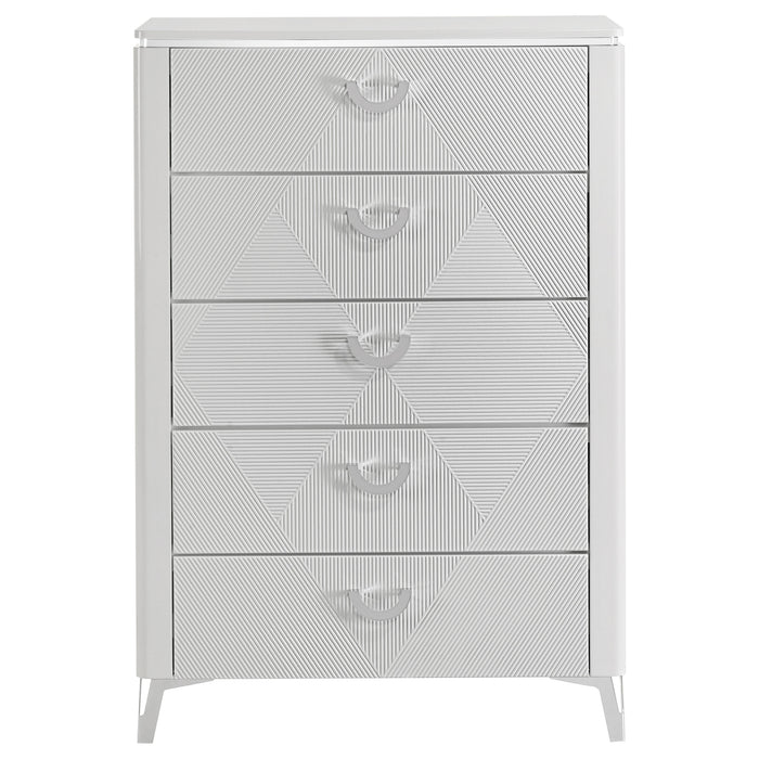 White high gloss CoasterEveryday Cassia 5-drawer bedroom chest of drawers, modern furniture with sleek drawer fronts.