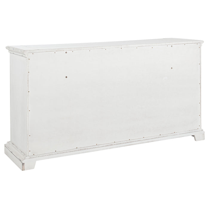 McKinney 4-piece California King Bedroom Set Vintage White
