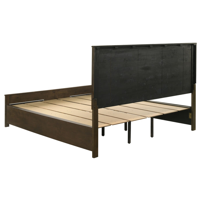 Woodmont 5-piece California King Bedroom Set Golden Brown