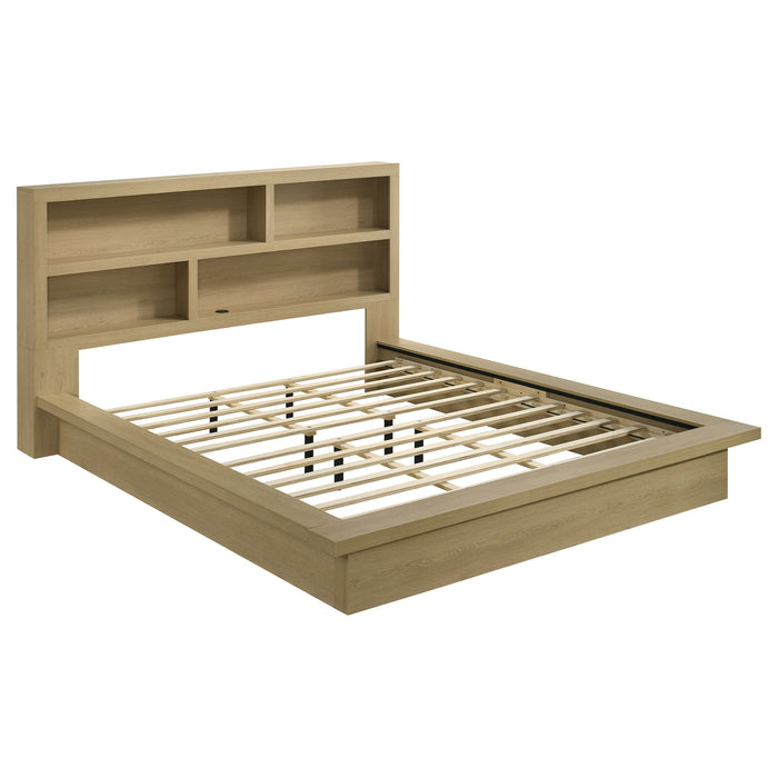 Hendricks 4-piece Eastern King Bedroom Set Light Oak