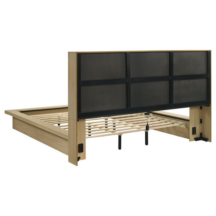 Hendricks 5-piece Eastern King Bedroom Set Light Oak
