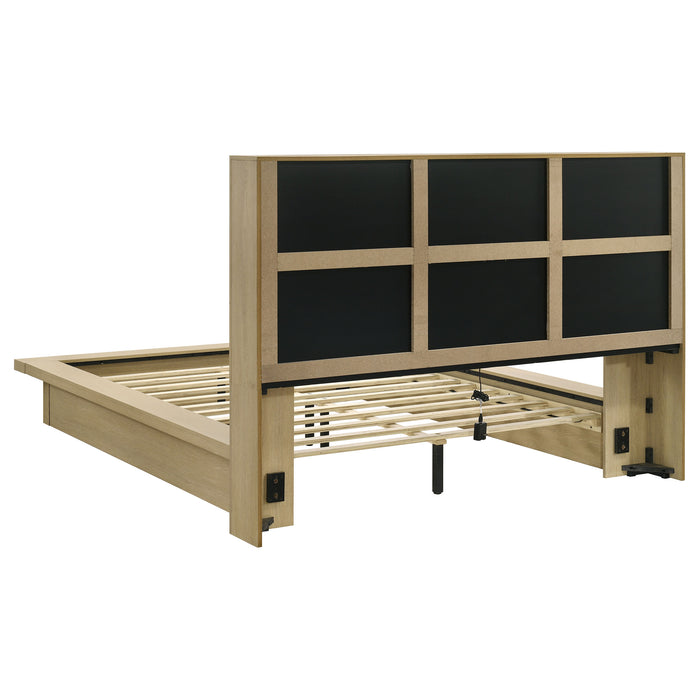 Hendricks 5-piece Queen Bedroom Set Light Oak