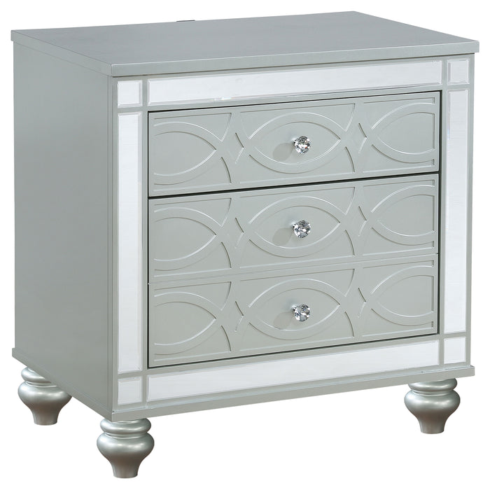 CoasterEssence Gunnison 4-piece Eastern King bedroom set in silver metallic with a modern furniture design, including bed frame and matching pieces.