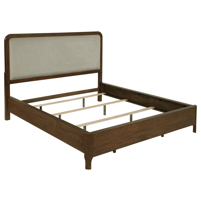 Maderia 4-piece California King Bedroom Set Walnut