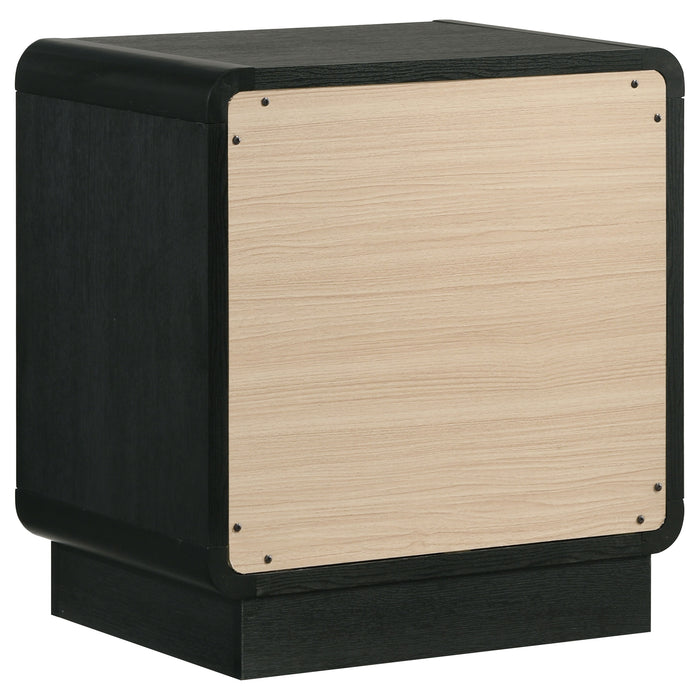 Cavelle 4-piece Full Bedroom Set Black