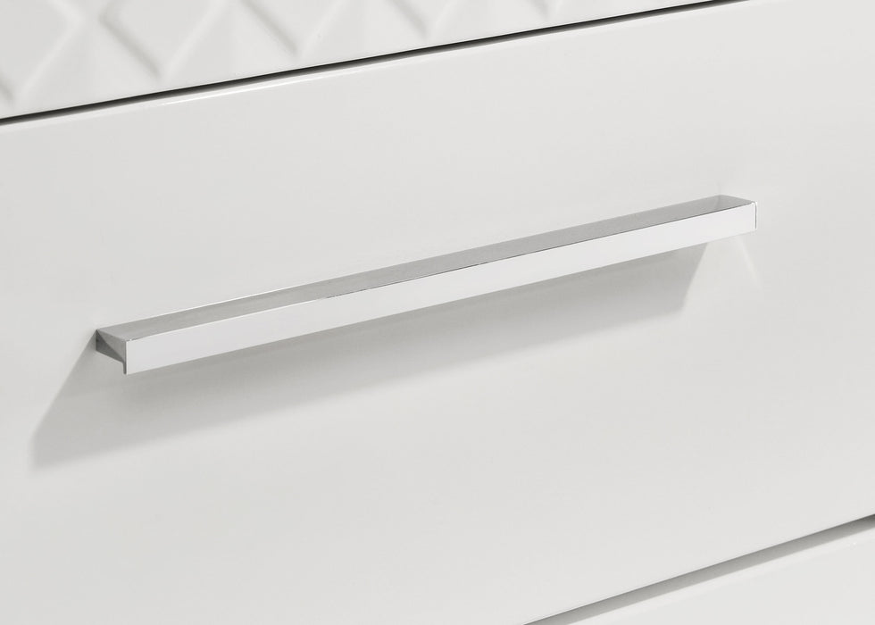White high gloss CoasterEveryday Ives 5-drawer bedroom chest of drawers with sleek modern design and silver handles.